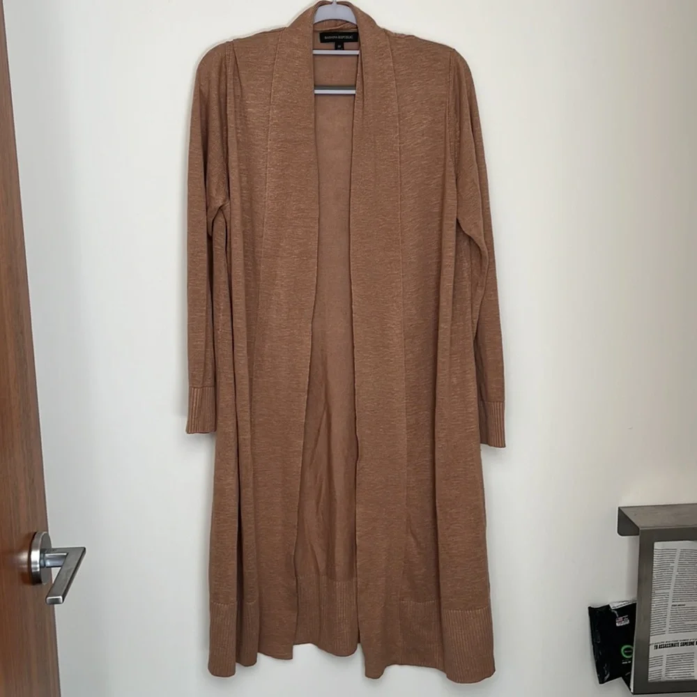 Banana Republic Linen Cardigan - Picture 2 of 9